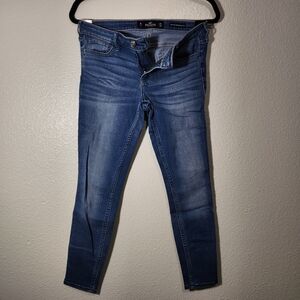 HOLLISTER. Low Rise Super Skinny Crop Blue Jeans.